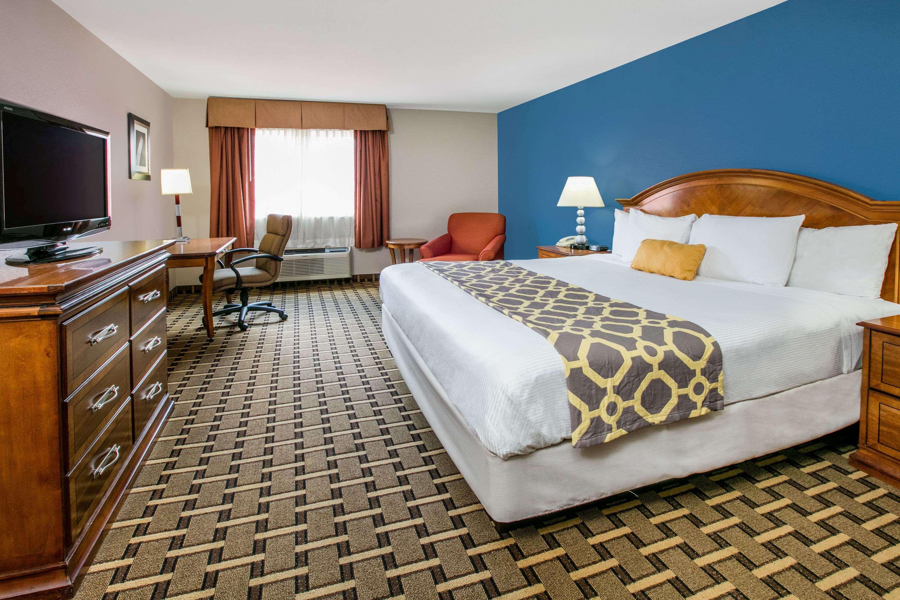 Baymont By Wyndham Lawton Hotel Ngoại thất bức ảnh