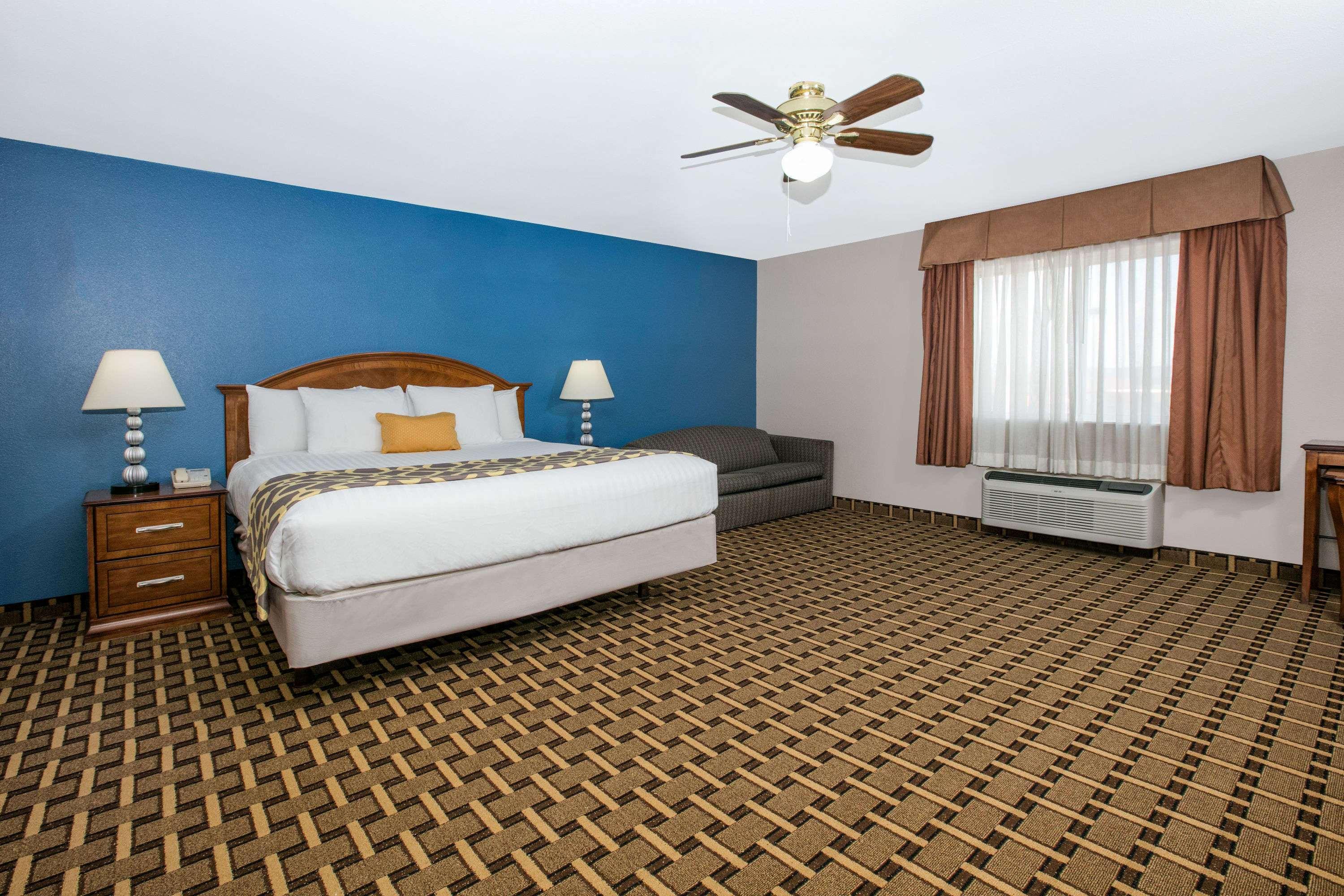 Baymont By Wyndham Lawton Hotel Ngoại thất bức ảnh